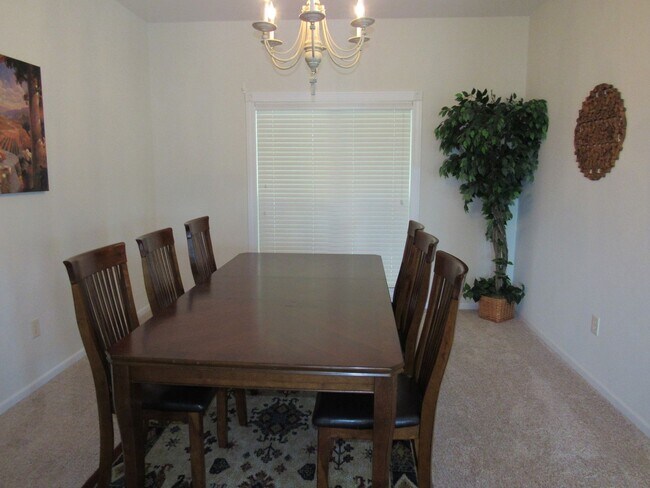 Building Photo - Osage Beach house for rent