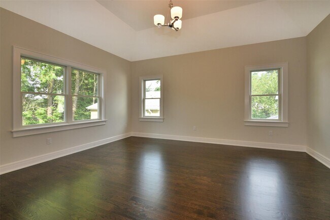 Building Photo - 117 Brown Rd