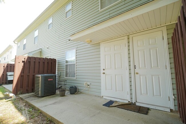 Building Photo - 4434 Gearhart Rd