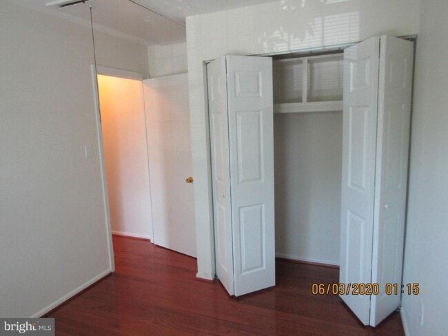 Building Photo - 4158 Hamlin Ct