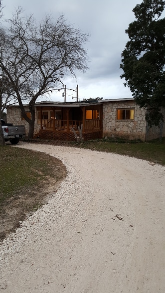 Building Photo - 143 River Ranch Rd