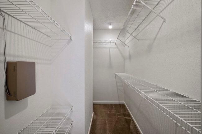 Building Photo - 1311 Antoine Dr