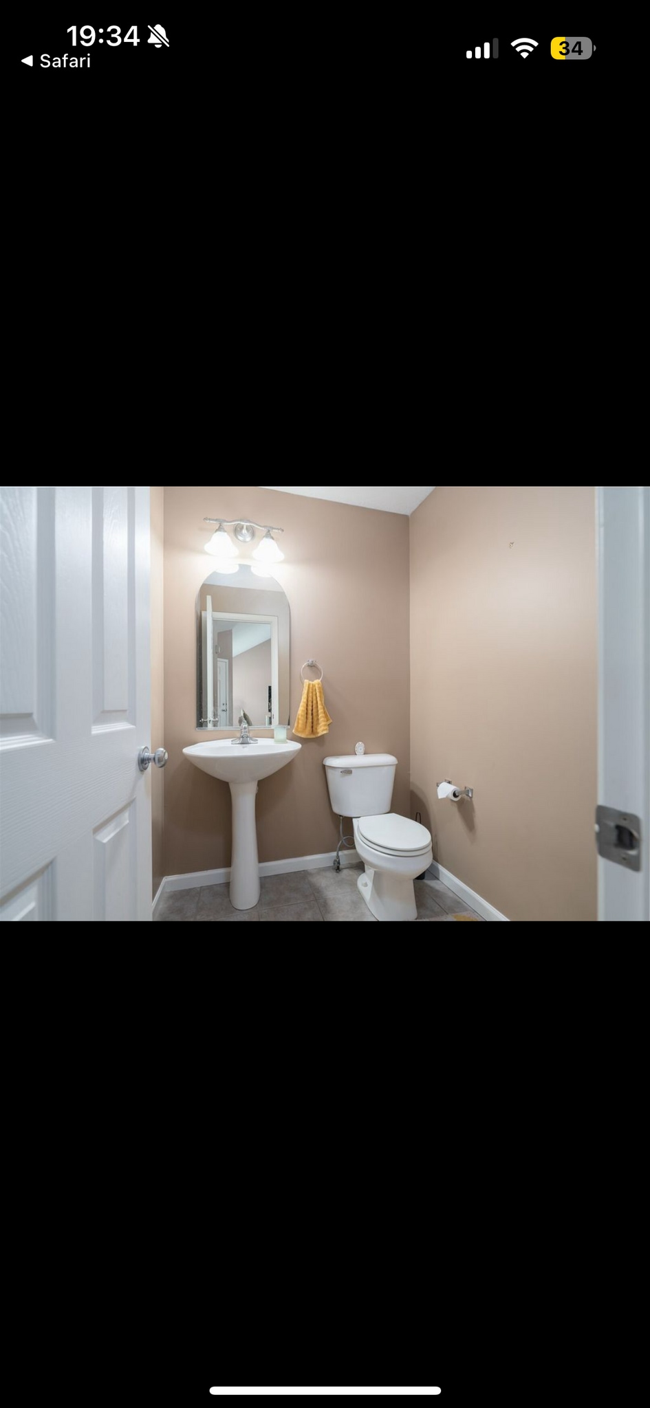 Half bath floor 1 - 510 Beechwood Ct