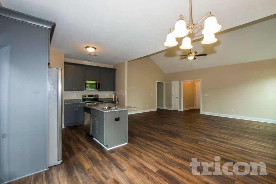 Building Photo - 110 Darian Dr