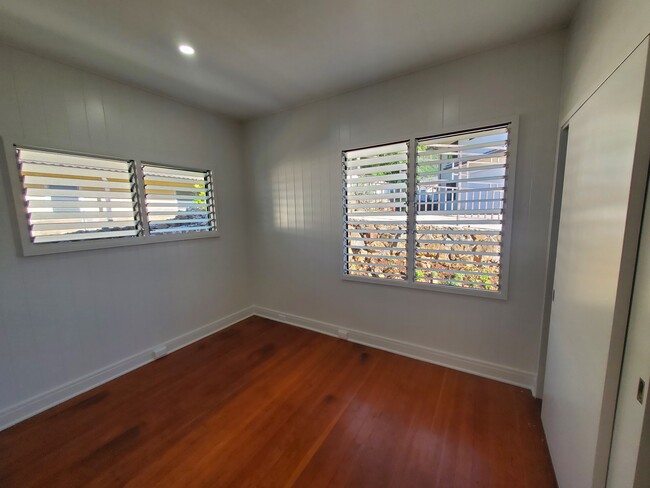 2nd bedroom - 2664 E Manoa Rd