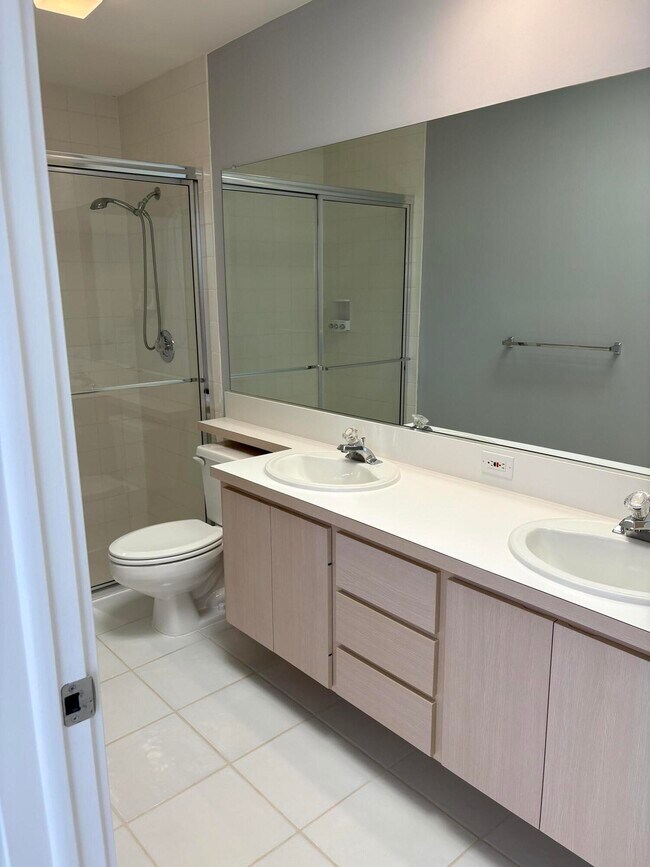 Building Photo - 10303 Chapman Oak Ct