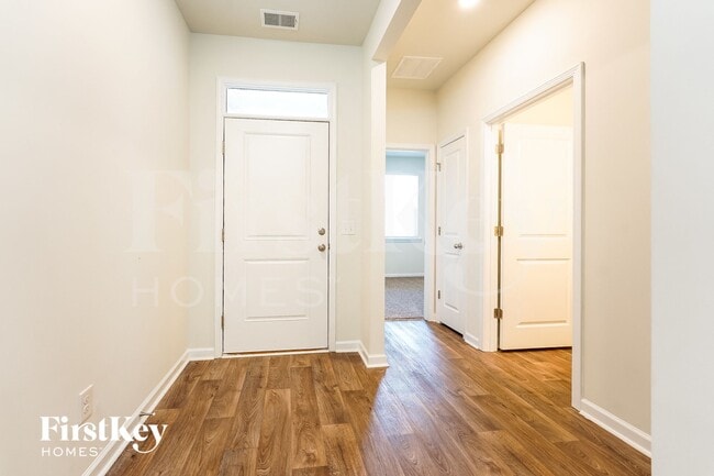 Building Photo - 2629 Alamanda Dr