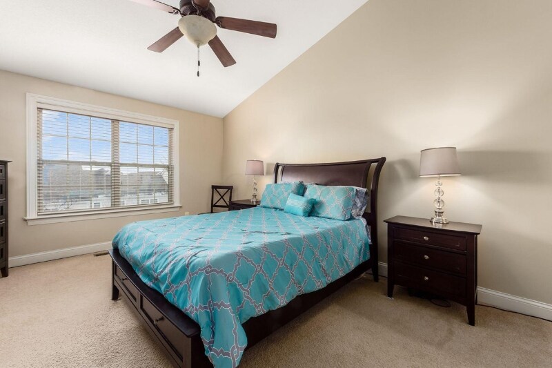 Building Photo - 903 Adara Dr