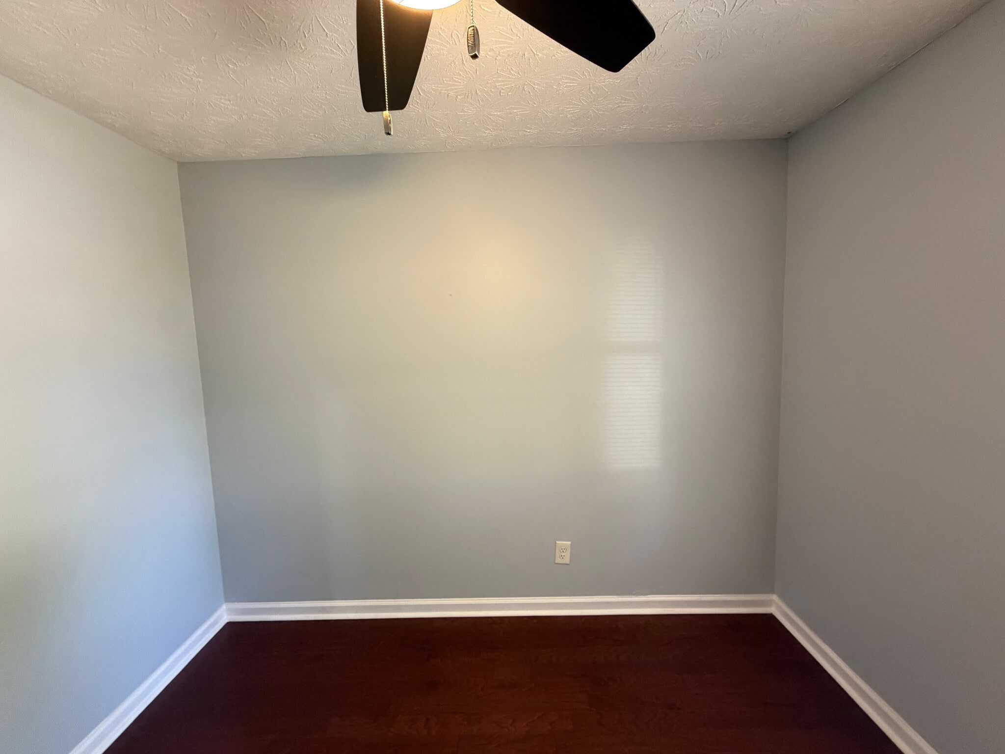 Building Photo - Room in House on Alicia Ct