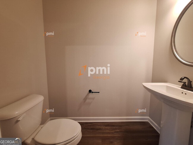 Building Photo - 5219 City Walk Dr