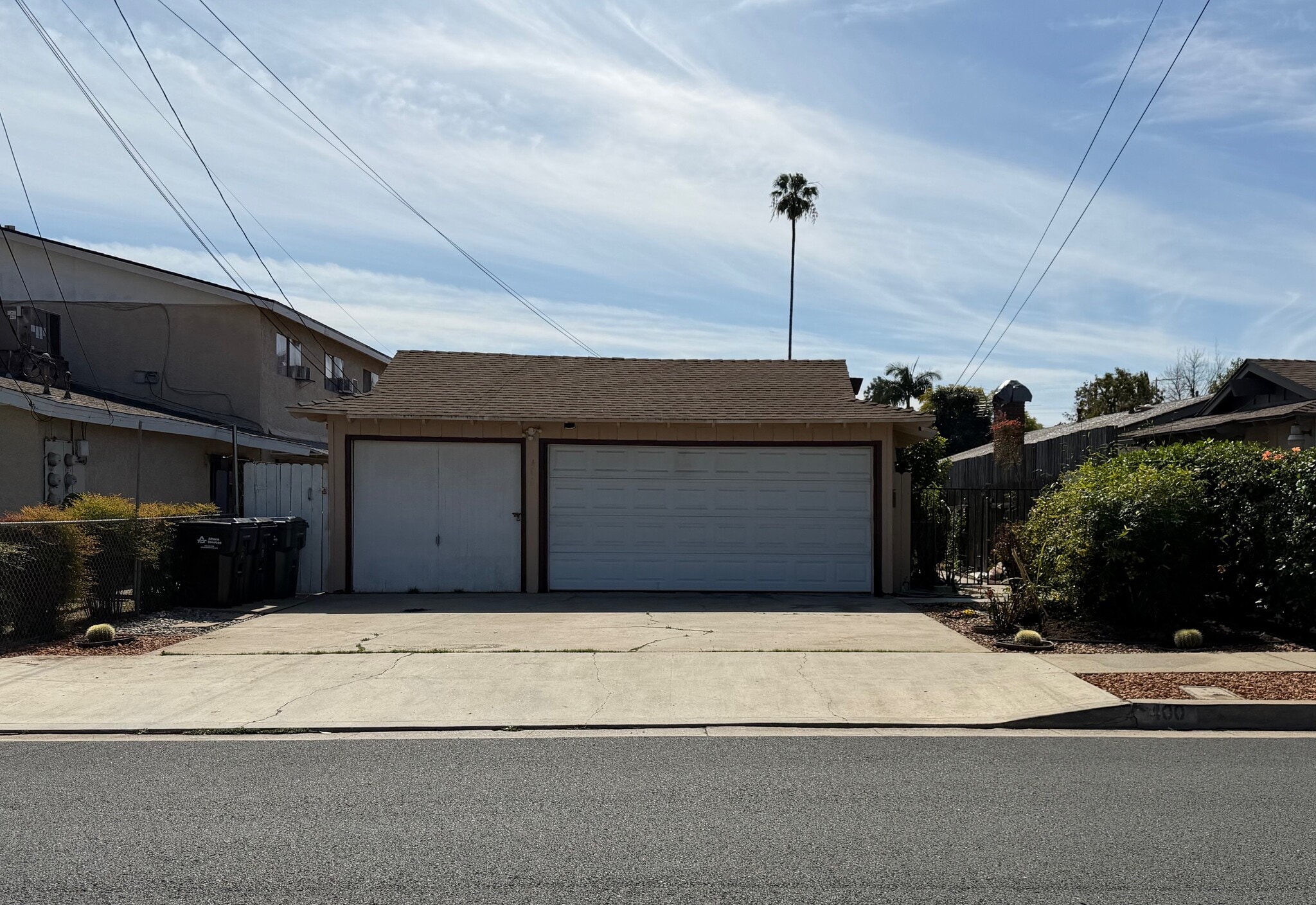 Building Photo - 400 W Glendon Way