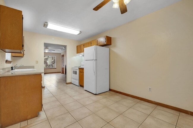 Building Photo - 2008 E Park Ave