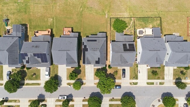 Building Photo - 304 Atwood Dr