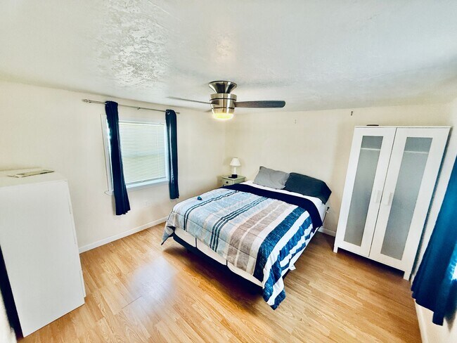Building Photo - 1419 Turkey Creek Dr NE