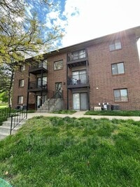 Building Photo - 3405 Holdrege St