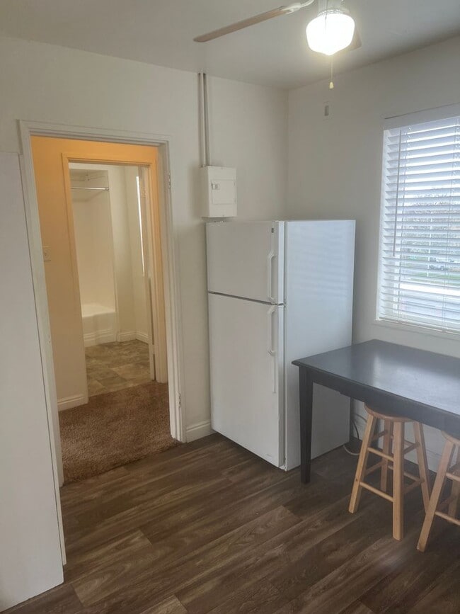 Building Photo - South of BYU Campus 1 bed/ 1 bath