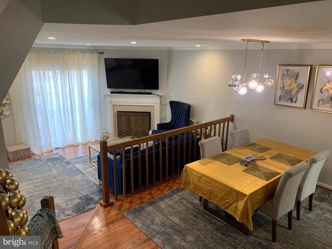 Building Photo - 14162 Compton Valley Way