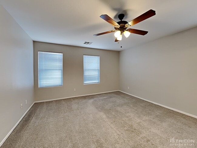 Building Photo - 2364 E Meadow Lark Way