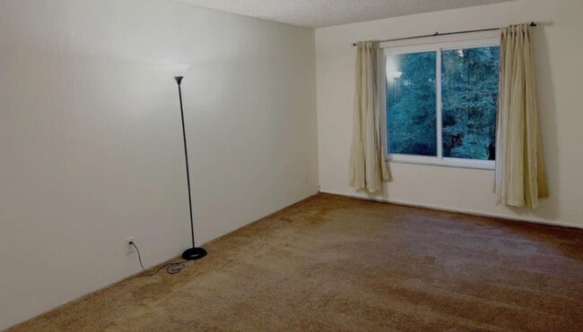 Building Photo - 288 Whitmore St