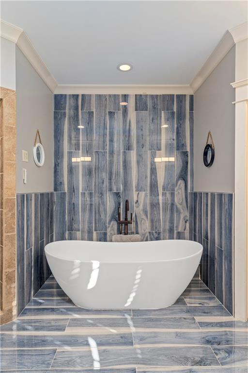 Building Photo - 2125 Cooper Lake Dr SE