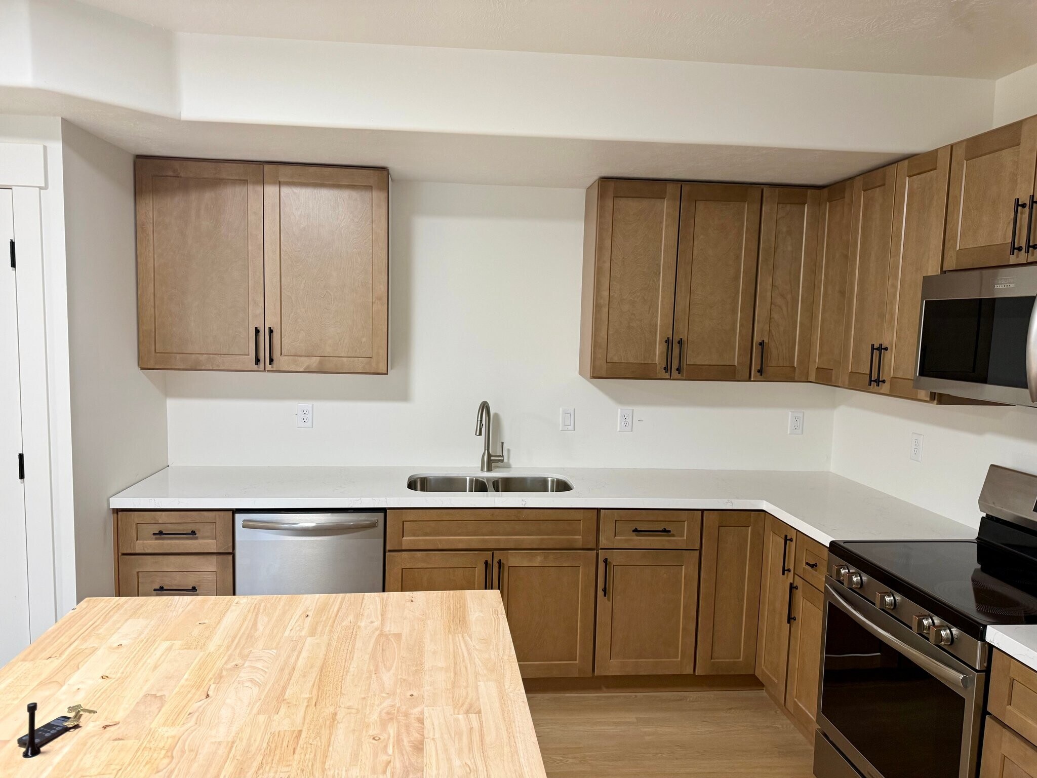 Building Photo - 11282 Alpine Creek Way
