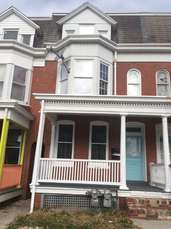 Building Photo - 3 bedroom apartment in York City SD