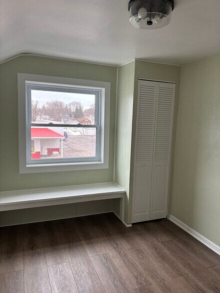 Window seat - 649 Central Ave