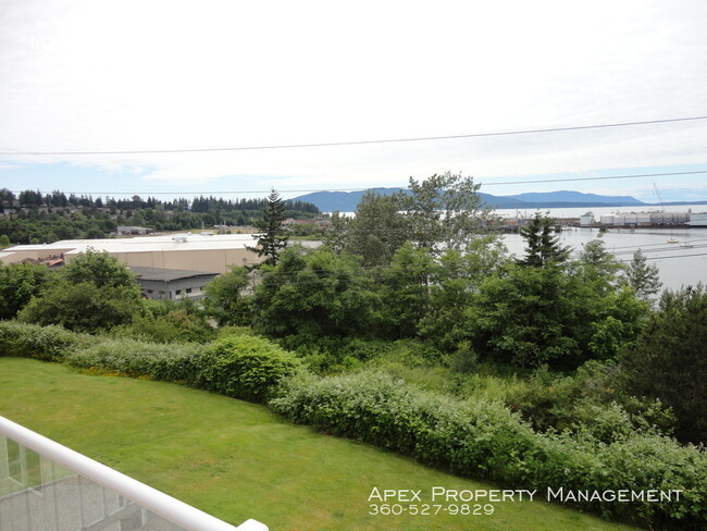 Building Photo - FAIRHAVEN - Island View Apartments
