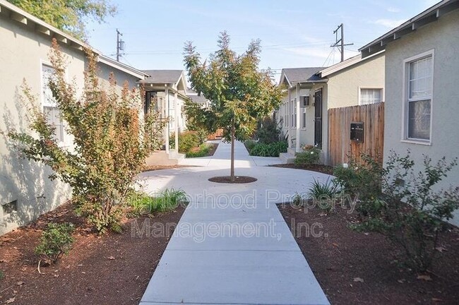 Building Photo - 242 N Glenn Ave