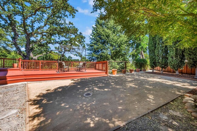 Building Photo - Danville Ranch 3/2 Jewel Available Now!