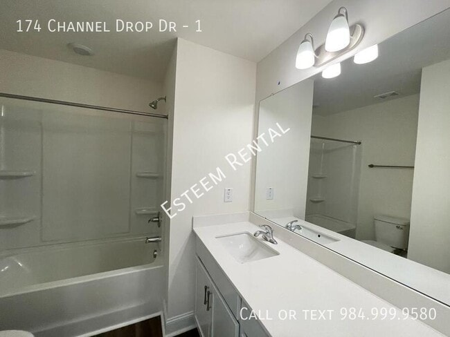Building Photo - 174 Channel Drop Dr