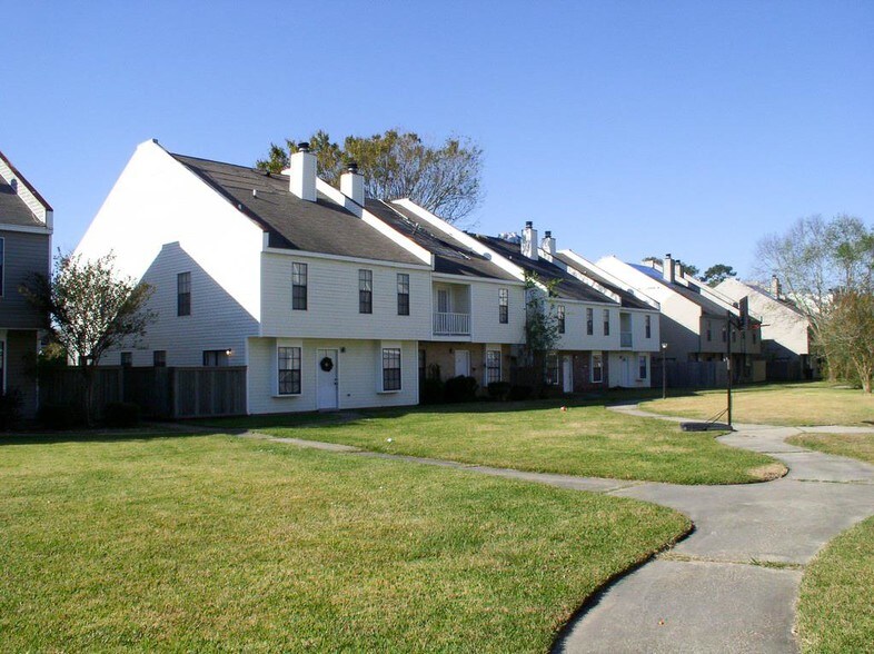 Shenandoah Ridge Townhomes 4912 Kennesaw Dr Baton Rouge LA 70817
