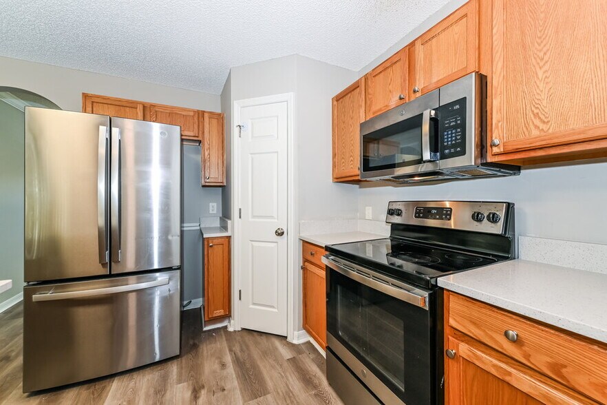 Building Photo - 4059 Woodley Creek Rd