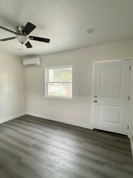 Livingroom - 413 W 53rd St