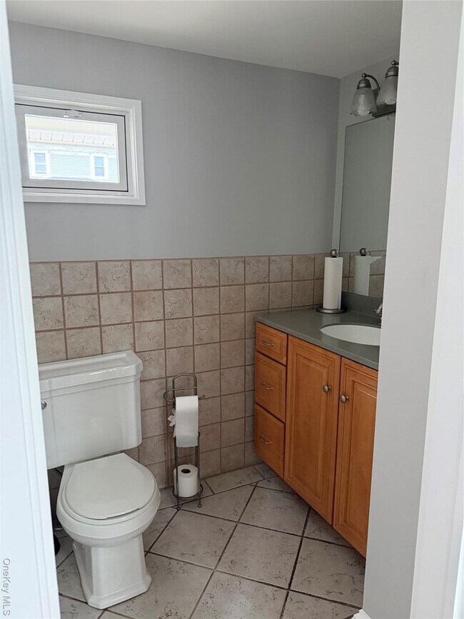 Building Photo - 1230 Hopewell Ave