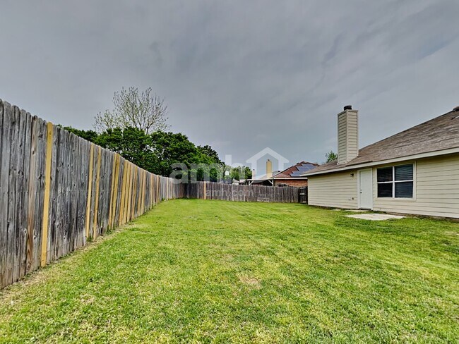 Building Photo - 3525 Beatriz Dr