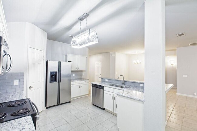 Building Photo - 2309 Mallard Dr