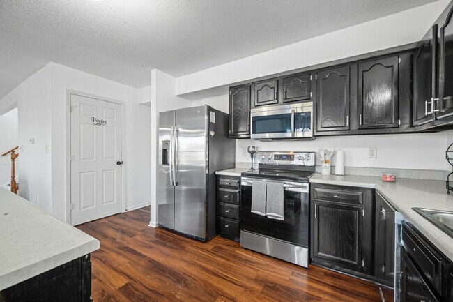 Building Photo - 2386 Meadow Bend Dr