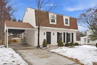 Building Photo - Updated 4BR Home with Finished Basement Minutes to Glenmont Metro!