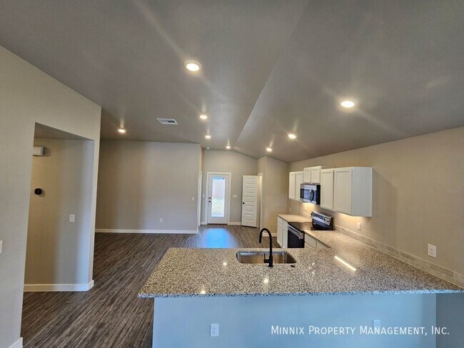 Building Photo - 2622 Tiffin Ave