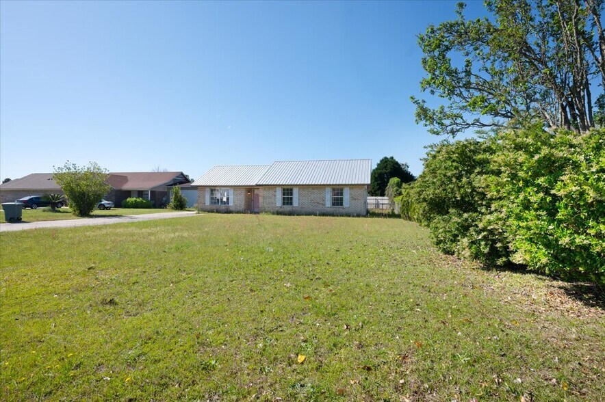 Building Photo - 756 Melissa Dr