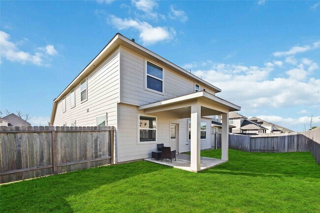 Building Photo - 5914 Prince Pl Dr