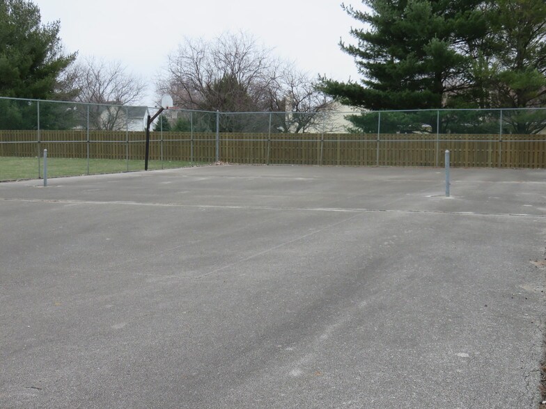 Building Photo - 4805 86th St