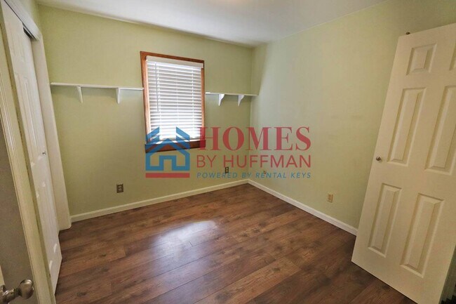 Building Photo - 4 Bedroom | 3 Bath | Newburgh by Gateway