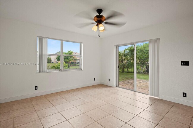 Building Photo - 6714 NW 39th Ln