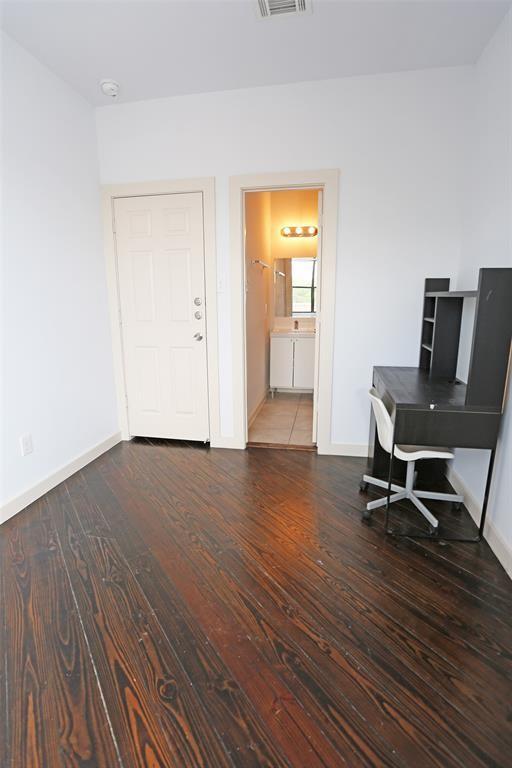 Building Photo - 4106 McKinney St