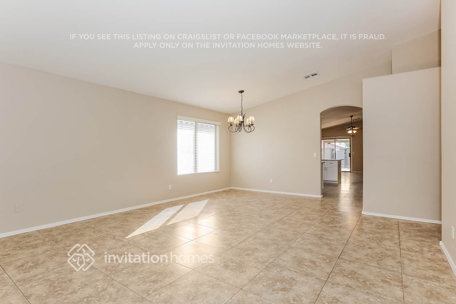 Building Photo - 10939 E Diamond Ave