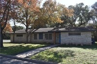 Building Photo - 2001 Oakglen Dr