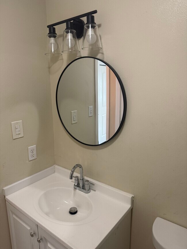 Building Photo - 2620 Angelique Dr