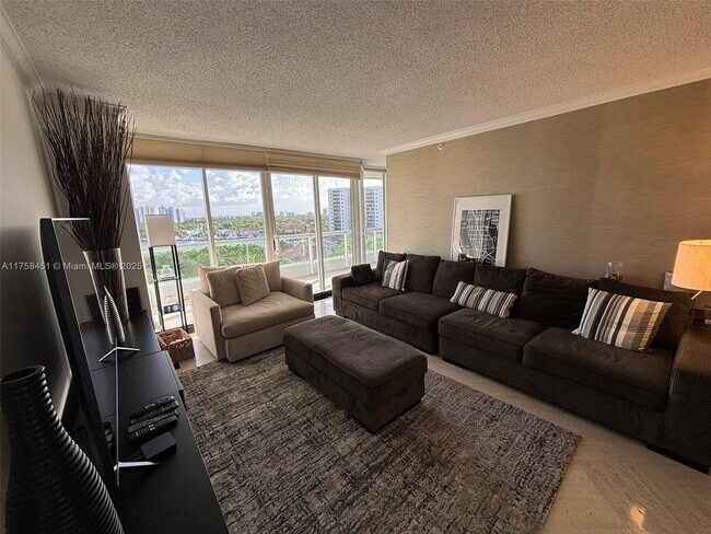 Building Photo - 21205 Yacht Club Dr